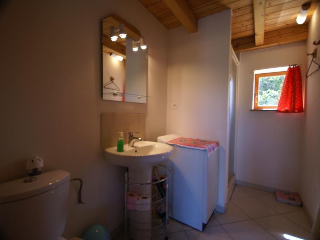 Cosy Holiday Home With Garden In Walscheid Eksteriør bilde