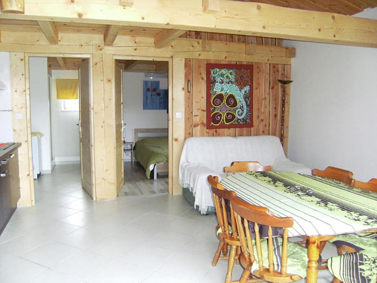 Cosy Holiday Home With Garden In Walscheid Eksteriør bilde