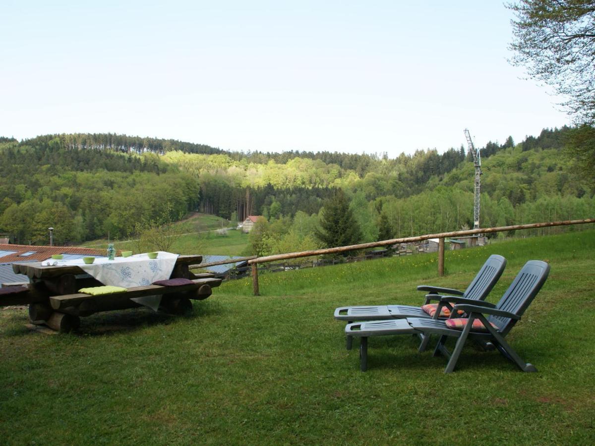 Cosy Holiday Home With Garden In Walscheid Eksteriør bilde